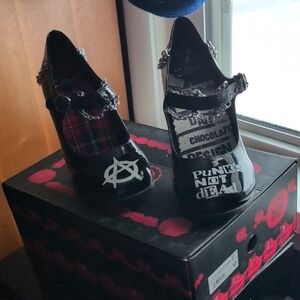 Black Punk Design Women's Shoes Hot Chocolate Brand,